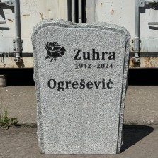 Gravsten Natursten Stående -  Lovesten Gravstenar AB