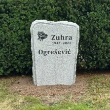 Gravsten Natursten Stående -  Lovesten Gravstenar AB