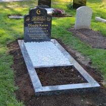 Gravsten + Gravram (200x80x10x15) cm )